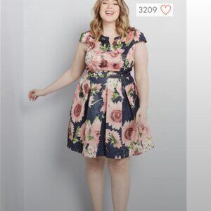 Modcloth size 14 fit and flare Personal Boldness Floral Metallic Pleated Dress